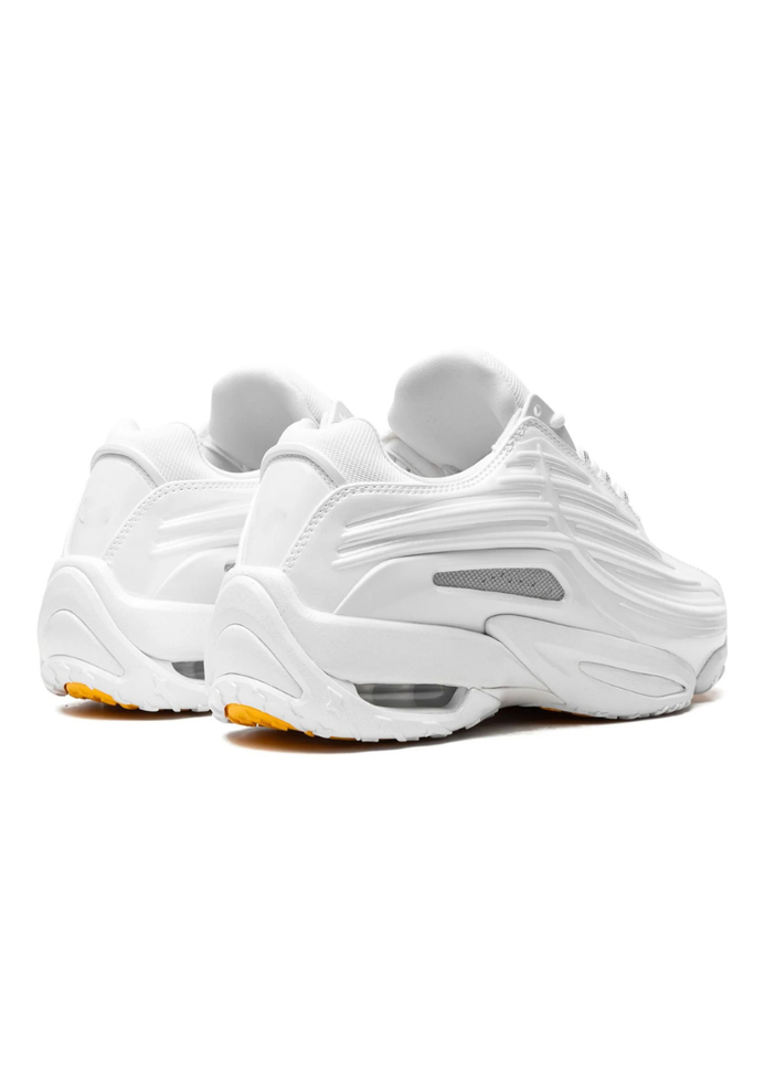 NCTA|ESSENCE SNEAKER